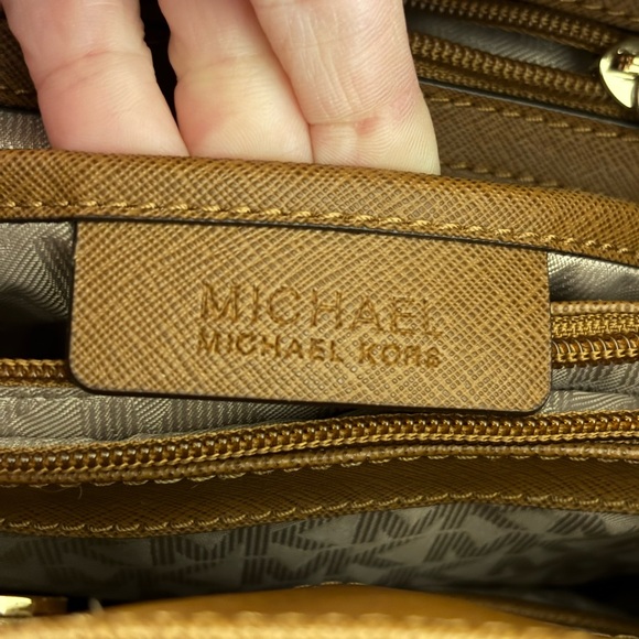Michael Kors Tan Large Leather Purse - Picture 7 of 12
